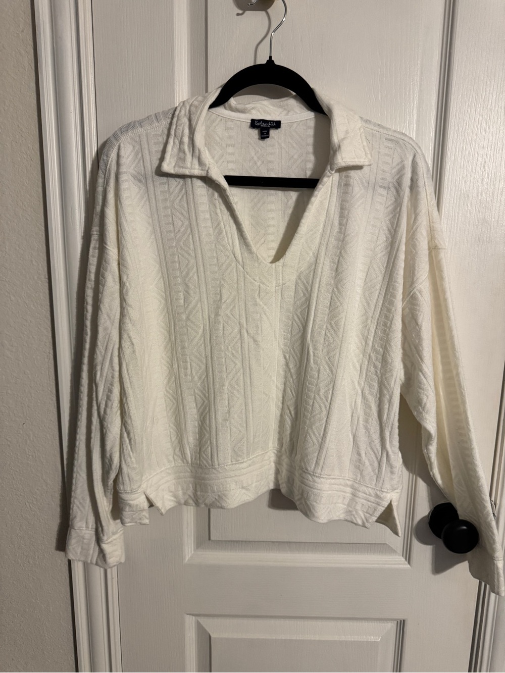 Splendid Cream Textured V-Neck Collared Pullover